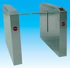 Intelligent drop arm barrier gate with automatically arms lock and adjustment for access