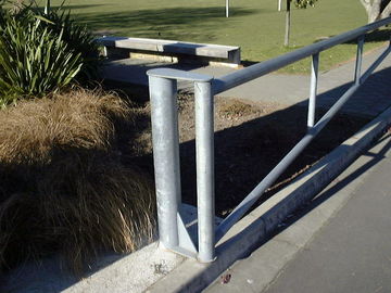 telescopic arm barrier