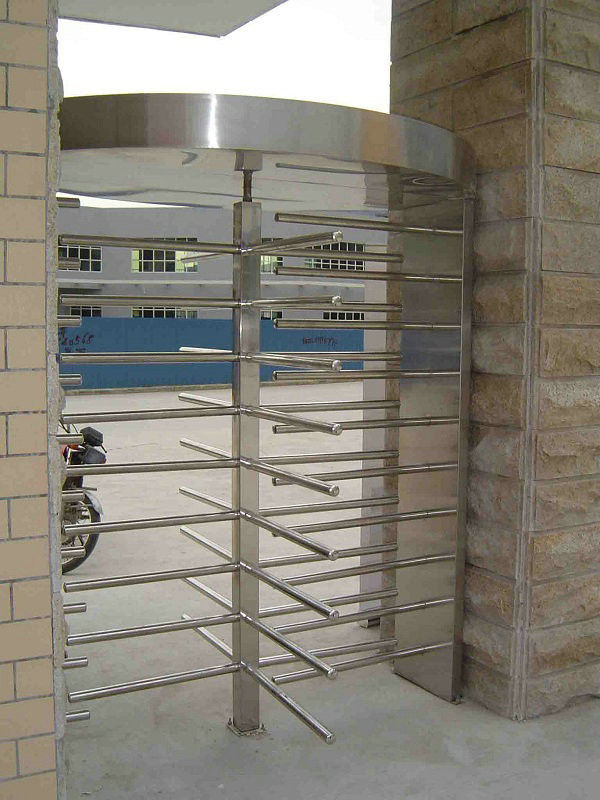 Intelligent Revolving Full Height Turnstiles Corrosion Proof Outdoor Pedestrian Access Control